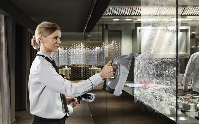 Kärcher WVP 10 ADV EU Fenstersauger Set Inkl. Reinigungszubehör Und Ladegerät (mit 2x Akku) 7 Kärcher WVP 10 ADV EU Fenstersauger Set Inkl. Reinigungszubehör Und Ladegerät (mit 2x Akku) - Imagen 5